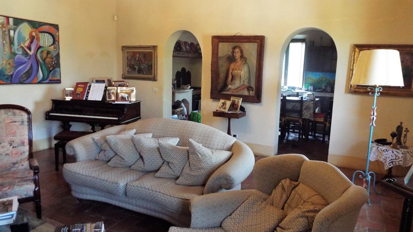 Rustico con giardino a Monteroni d'Arbia