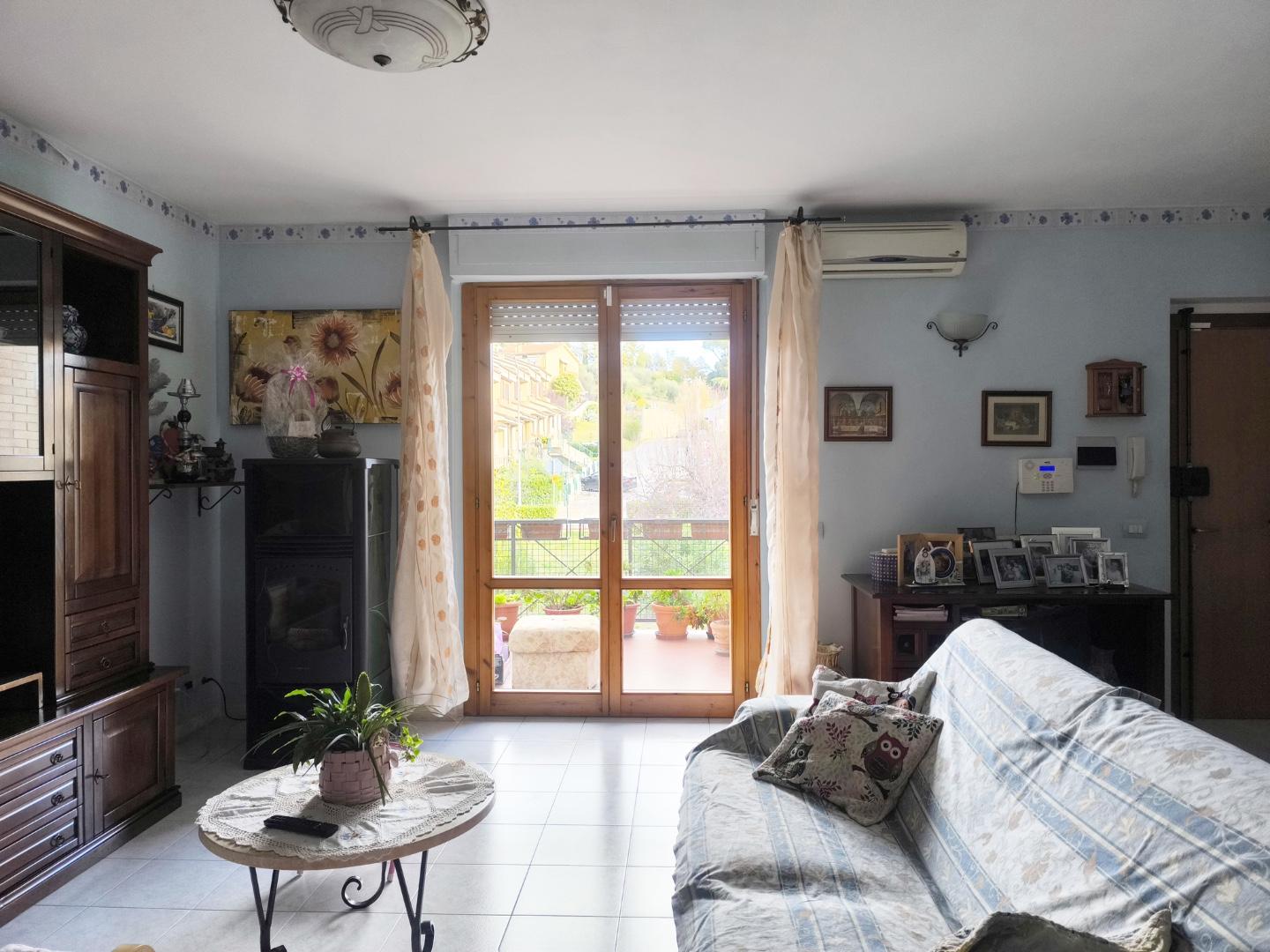Appartamento con terrazzo a Asciano