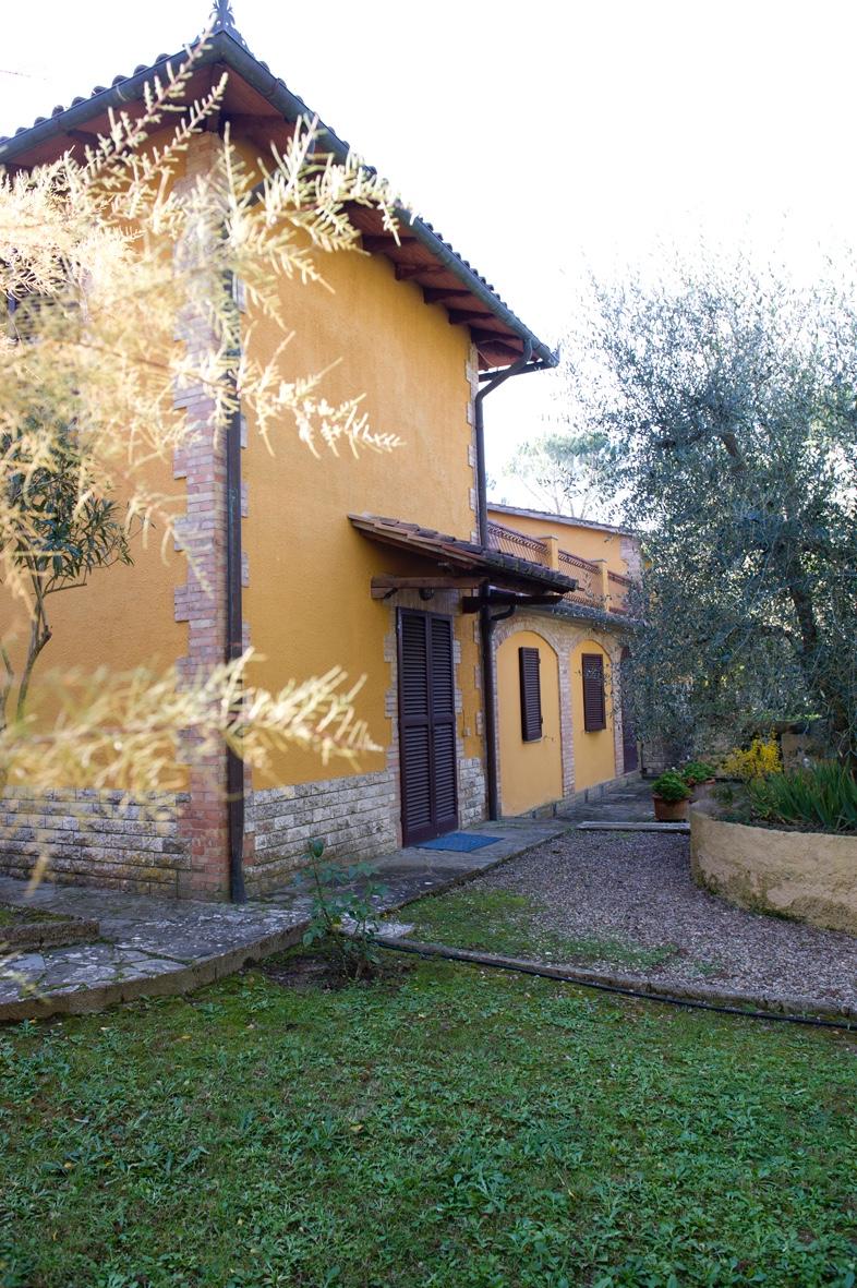 Villa con giardino a Castelnuovo Berardenga