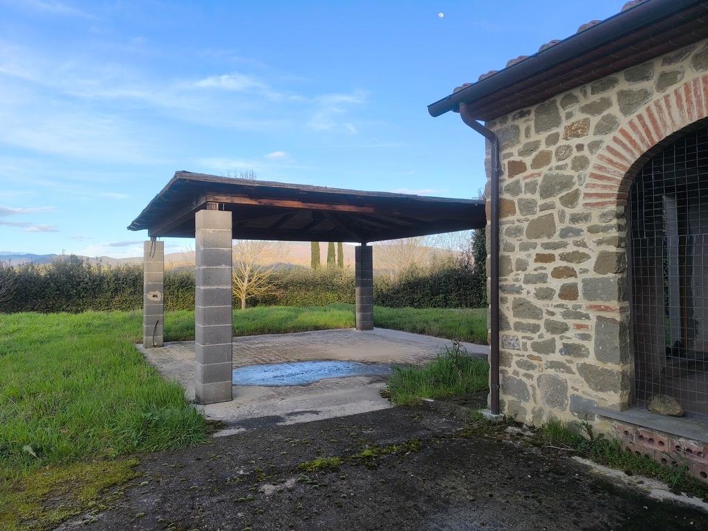 Rustico con giardino a Cortona