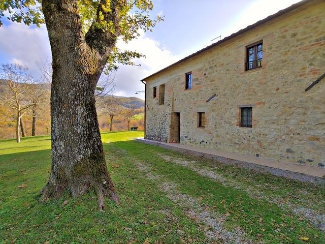 Rustico con giardino a Radicofani
