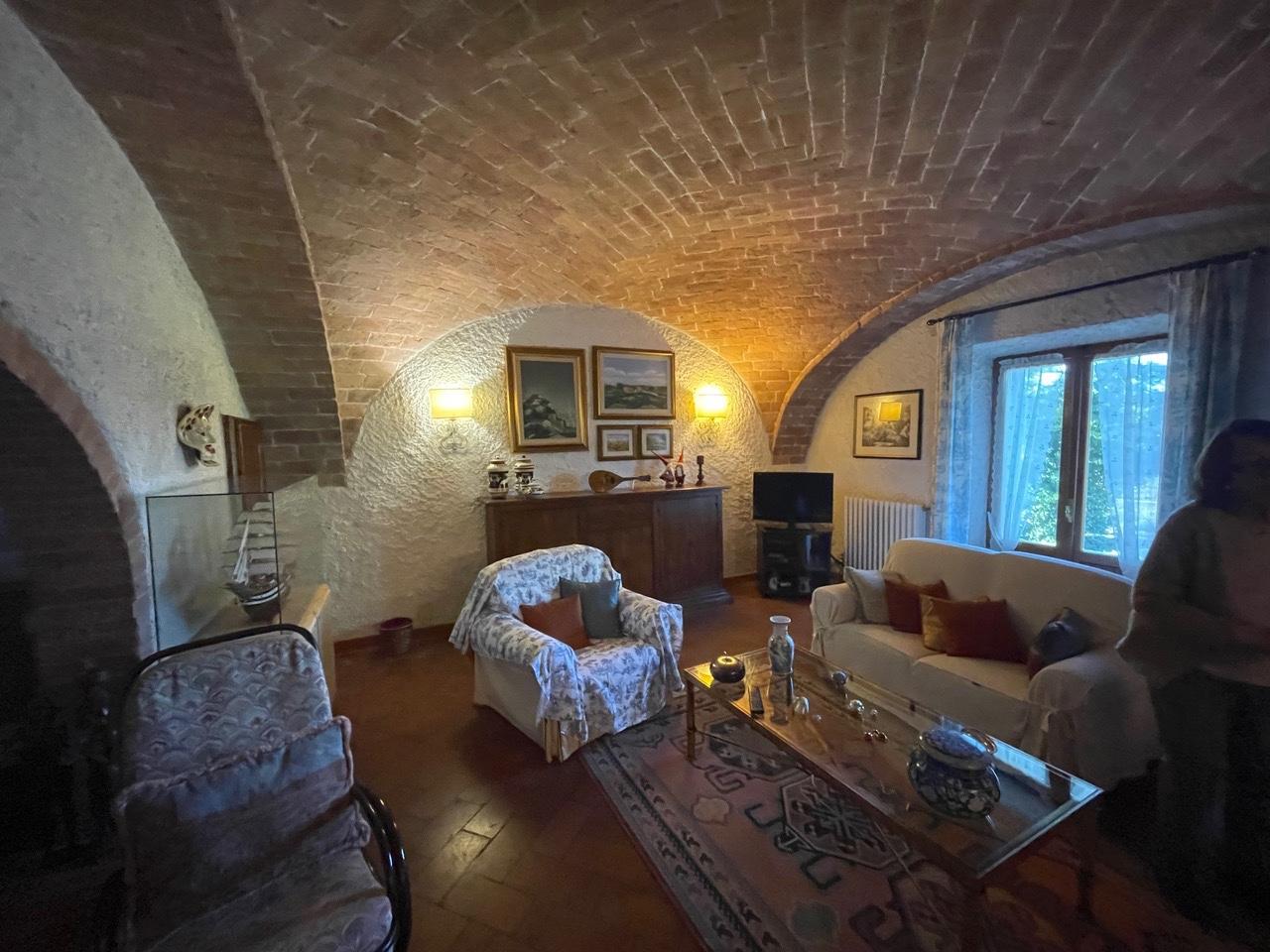Rustico con giardino a Siena