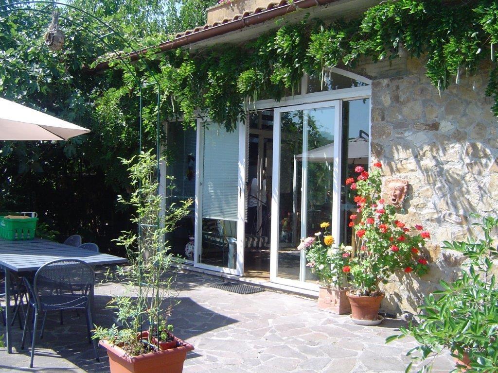 Villa con giardino, Siena ponte al bozzone
