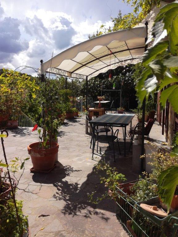 Villa con giardino, Siena ponte al bozzone
