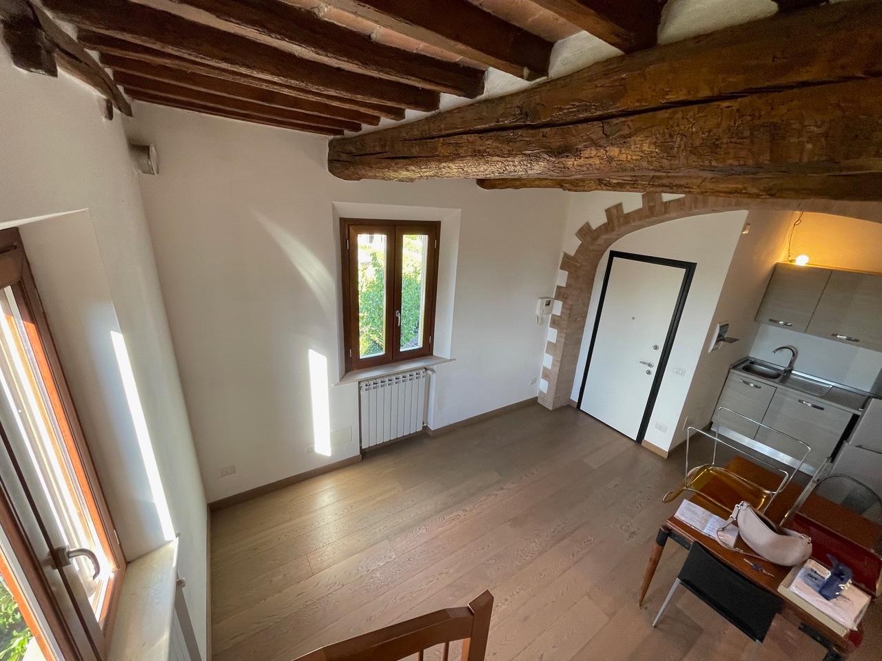 Quadrilocale con giardino a Siena