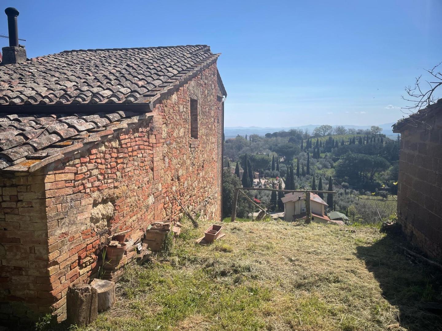 Rustico con giardino a Montepulciano