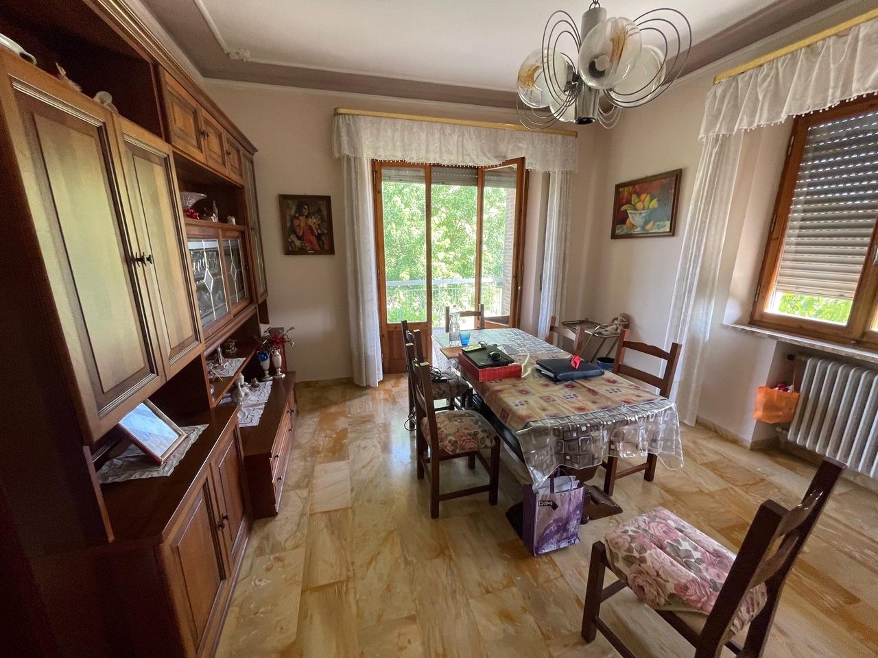Villa con giardino, Sovicille rosia