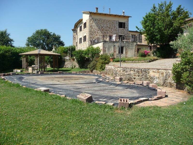 Rustico con giardino, Chiusdino palazzetto