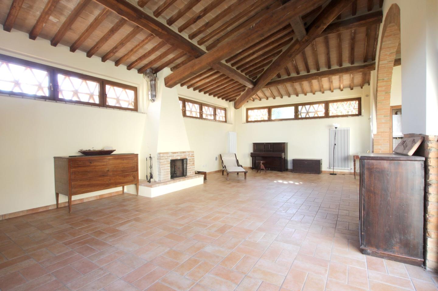 Appartamento con giardino, Monteriggioni abbadia a isola