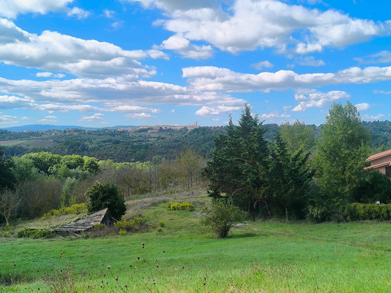 Rustico con giardino a Siena