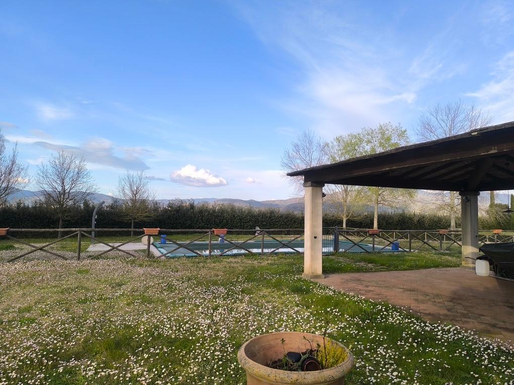 Rustico con giardino a Cortona