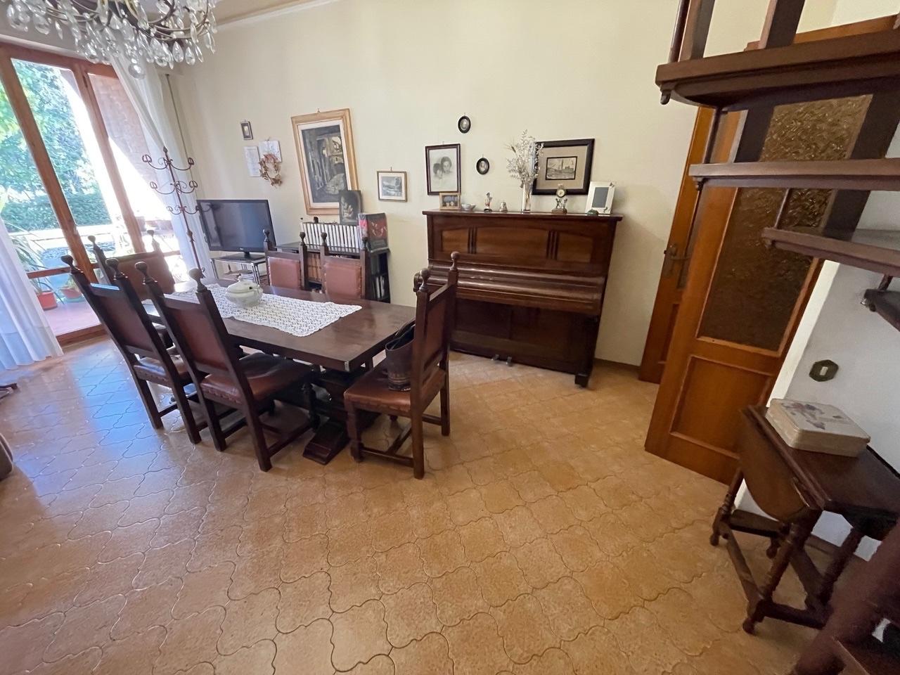 Appartamento con terrazzi, Siena cappucini
