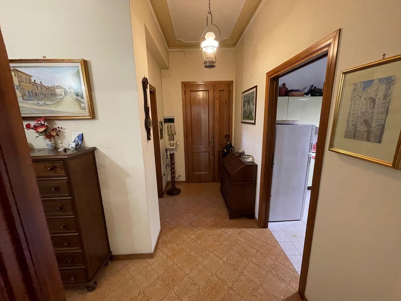 Appartamento con terrazzi, Siena cappucini