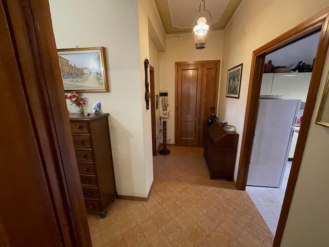 Appartamento con terrazzi, Siena cappucini