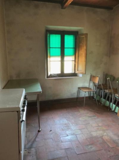 Quadrilocale con giardino a Monteriggioni