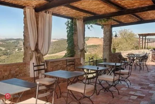 Rustico con giardino a Casole d'Elsa