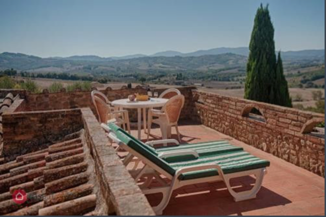 Rustico con giardino a Casole d'Elsa