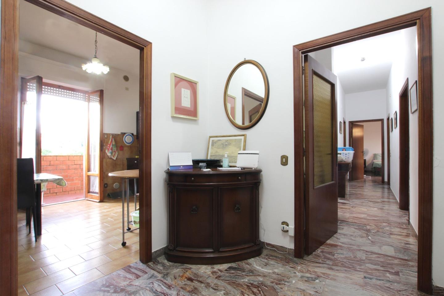 Appartamento con terrazzo, Siena acquacalda