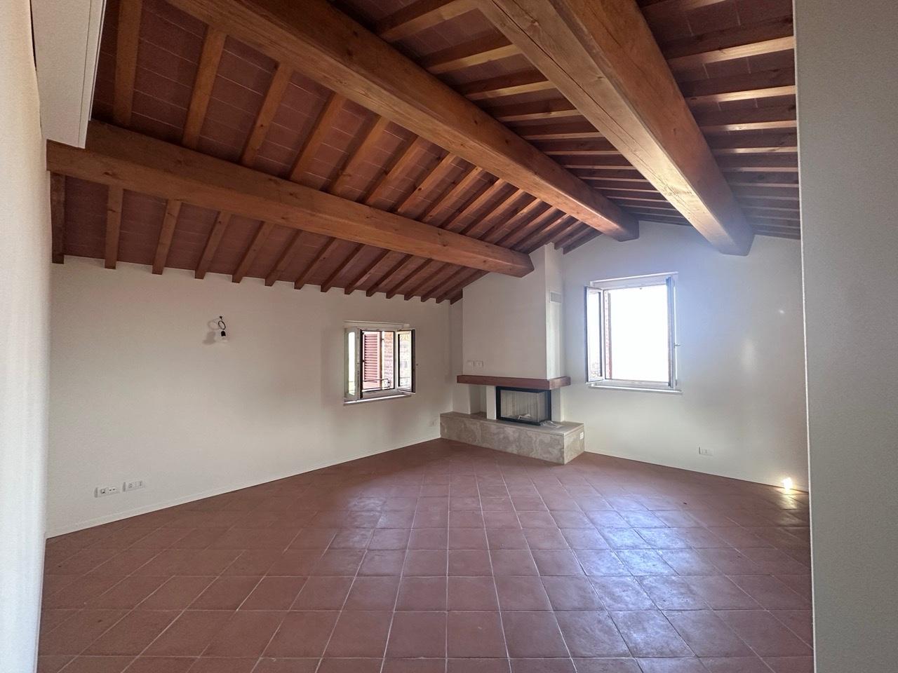 Trilocale con giardino, Sovicille stigliano