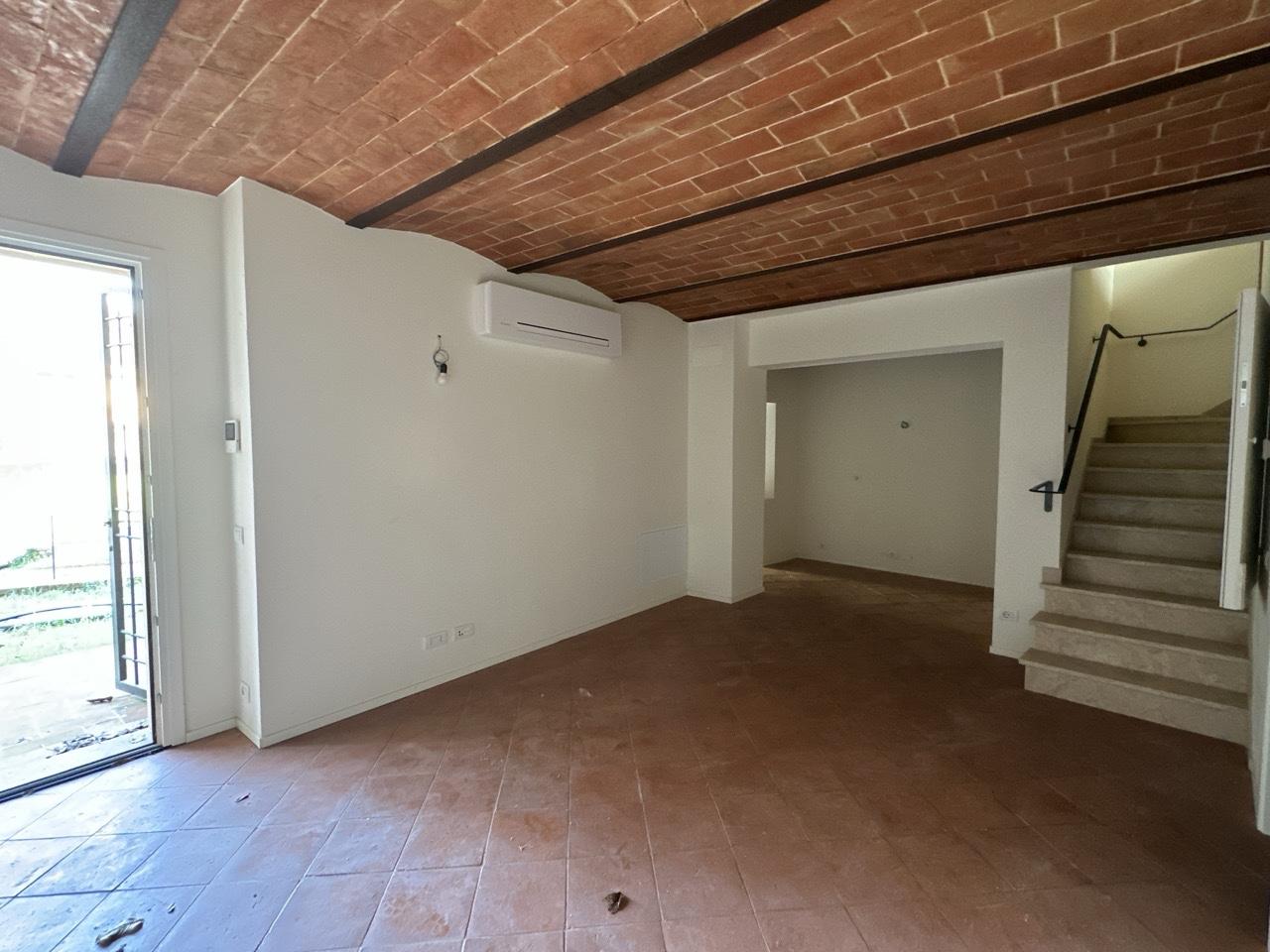 Trilocale con giardino, Sovicille stigliano