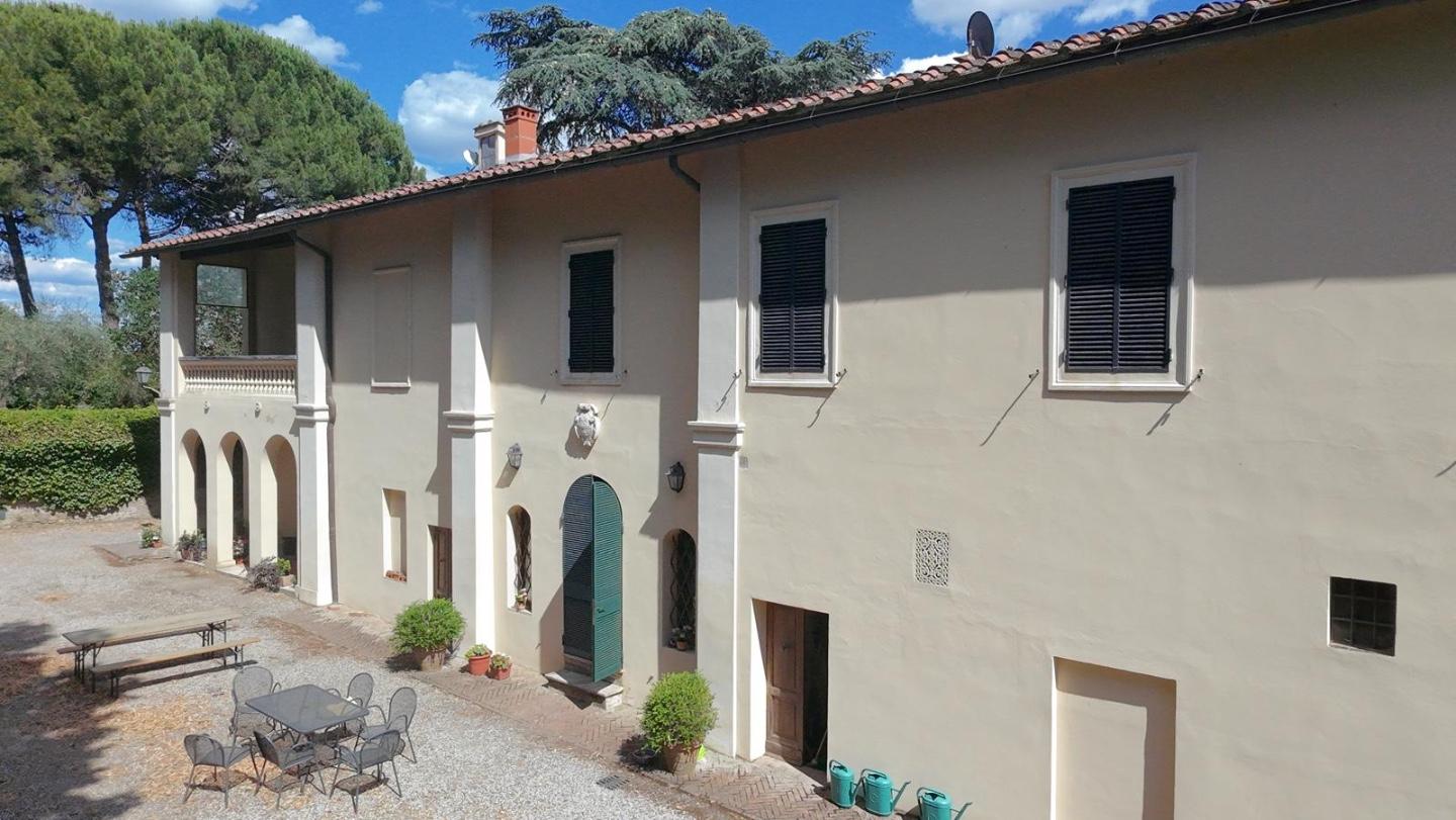Villa con giardino a Siena