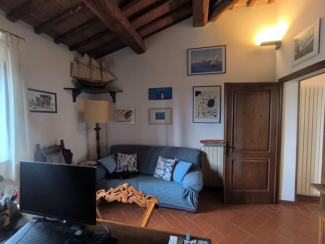Quadrilocale con giardino, Castelnuovo Berardenga bossi