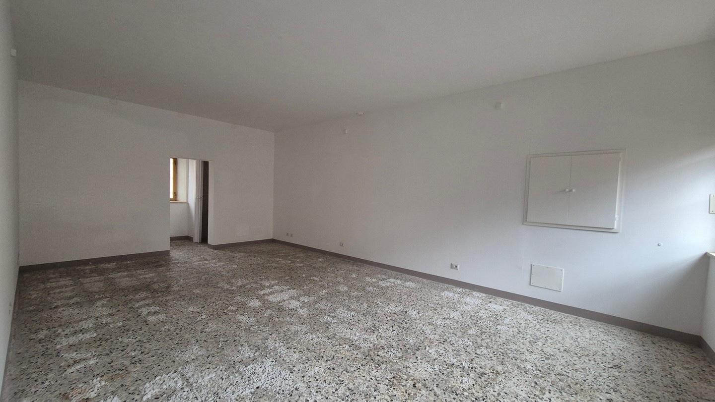 Negozio in affitto, Sovicille san rocco a pilli