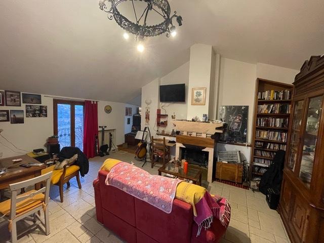 Appartamento con terrazzo, Siena costalpino
