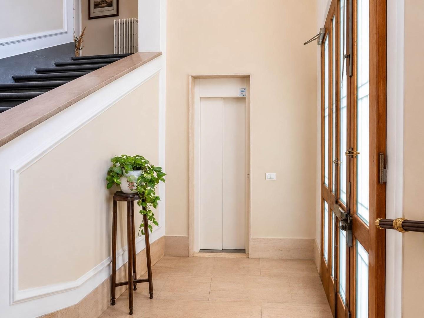 Casa indipendente con terrazzo, Firenze beccaria