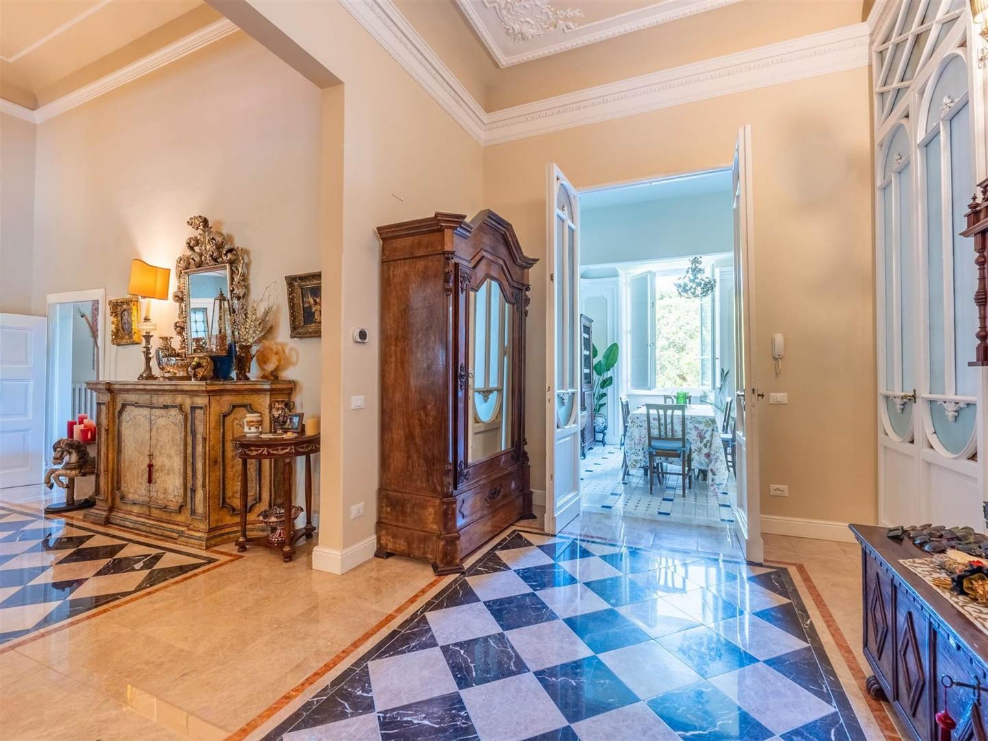 Casa indipendente con terrazzo, Firenze beccaria