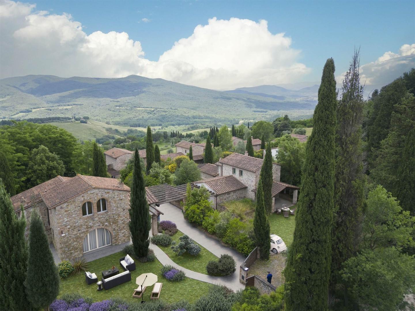 Casa indipendente con giardino, Volterra mazzolla