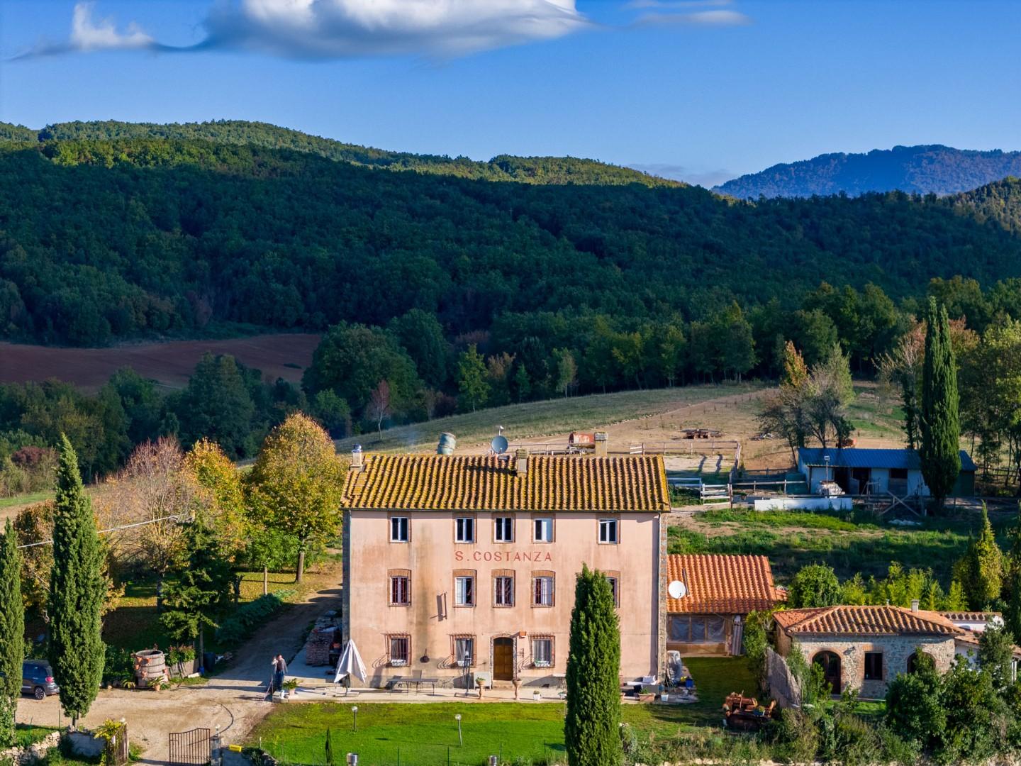 Rustico con terrazzo a Massa Marittima