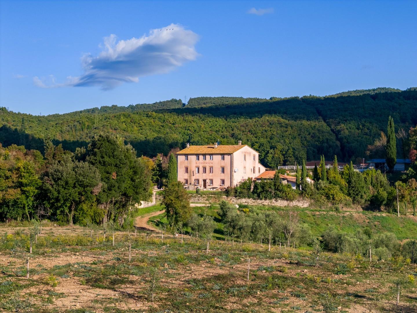 Rustico con terrazzo a Massa Marittima