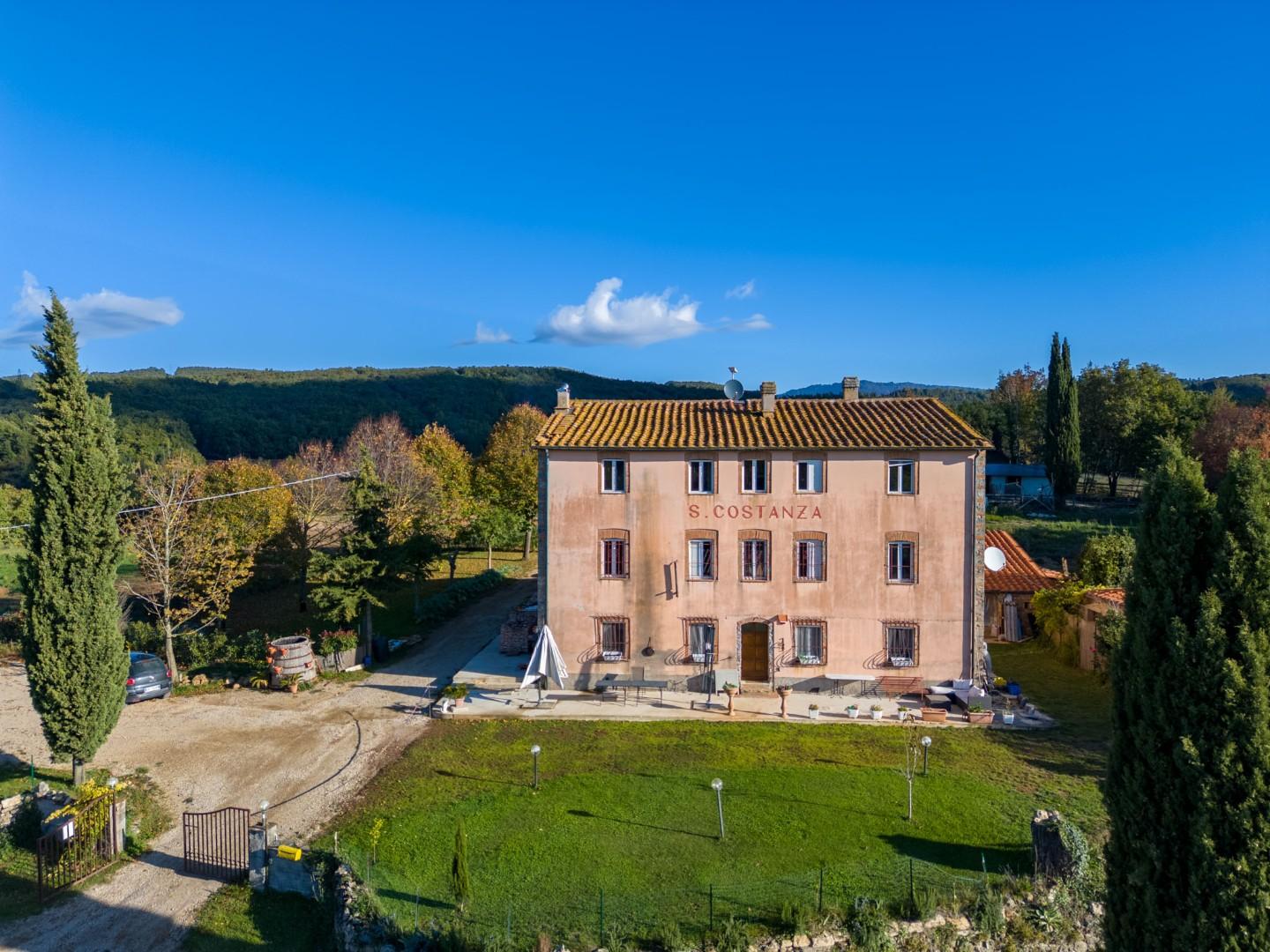 Rustico con terrazzo a Massa Marittima
