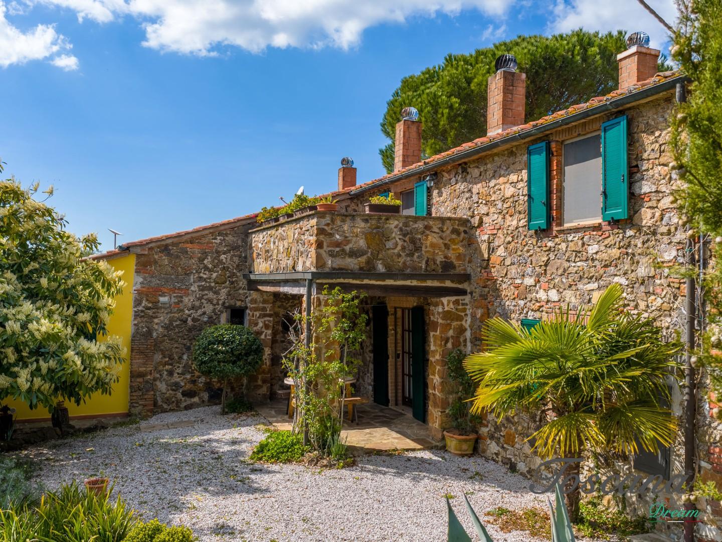 Rustico con giardino a Massa Marittima