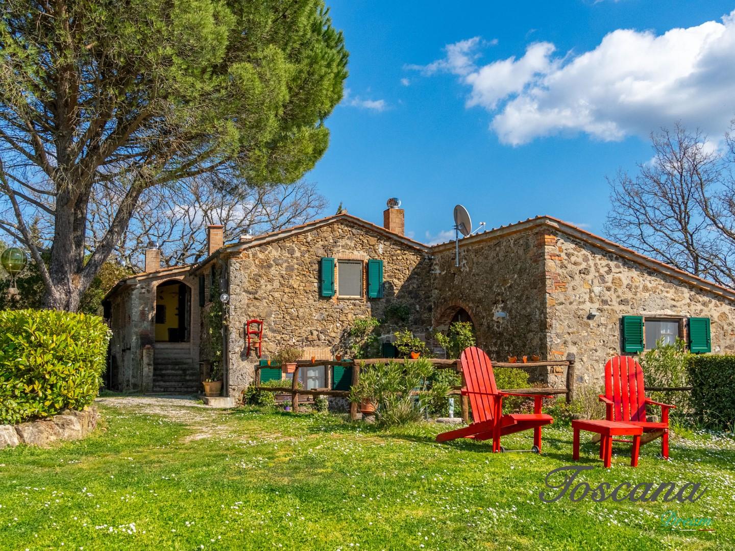 Rustico con giardino a Massa Marittima