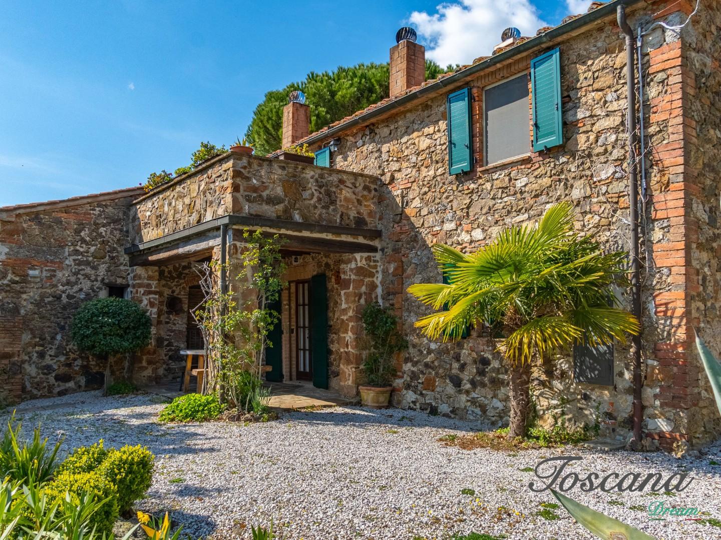 Rustico con giardino a Massa Marittima