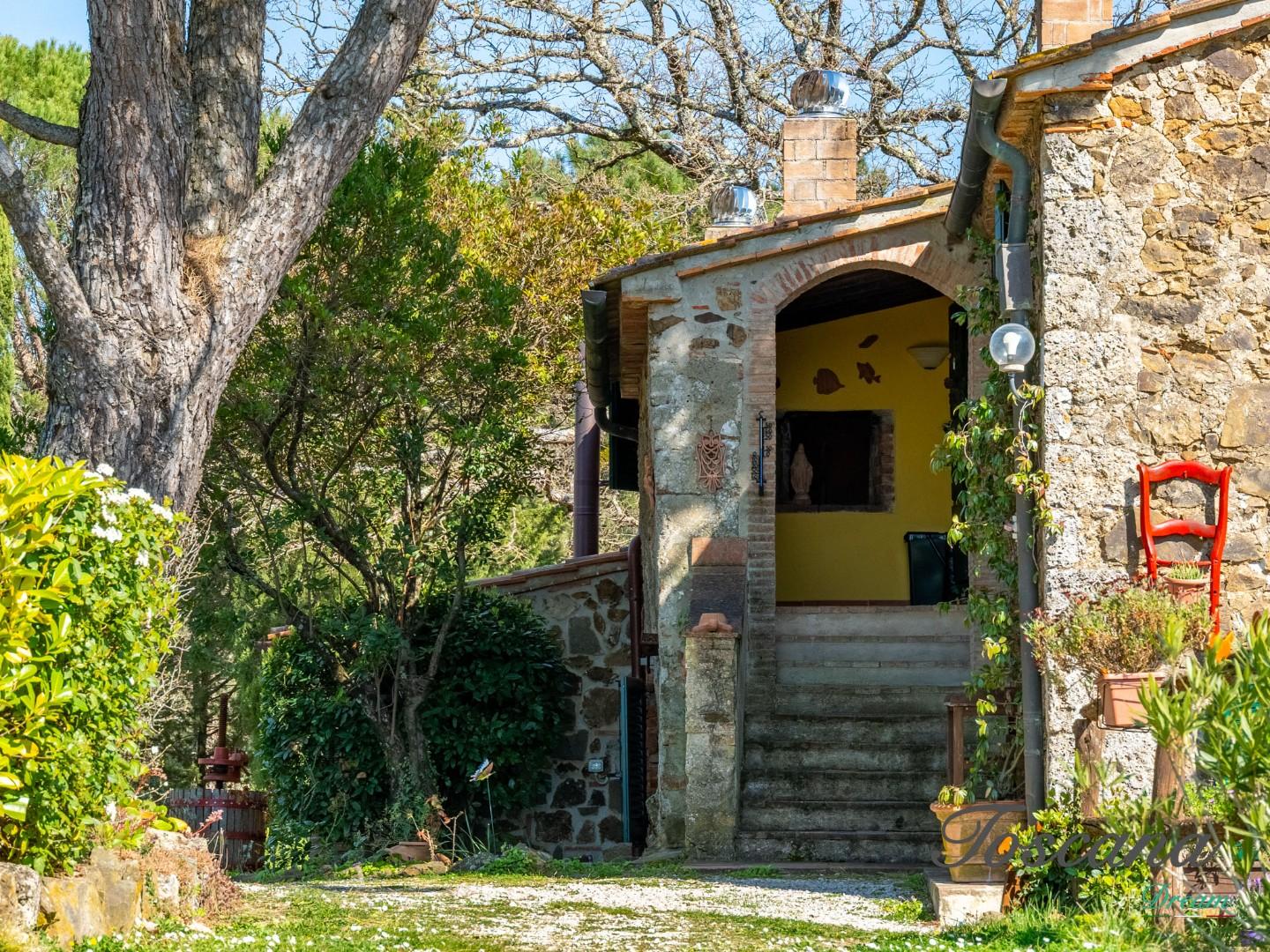 Rustico con giardino a Massa Marittima