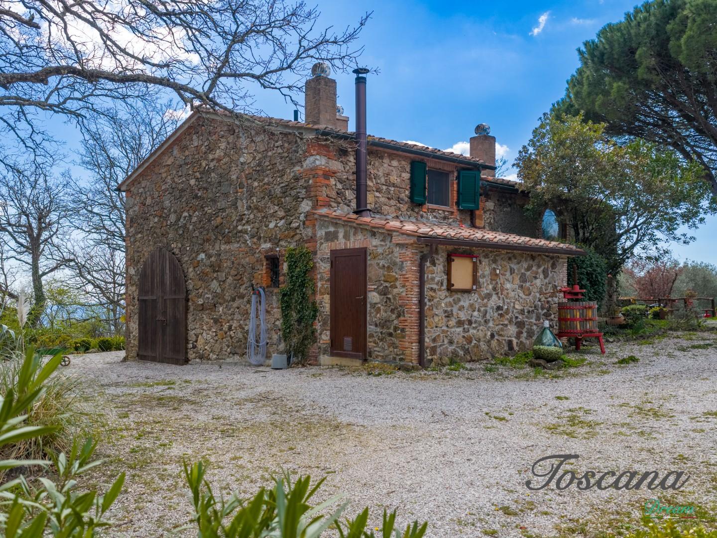 Rustico con giardino a Massa Marittima