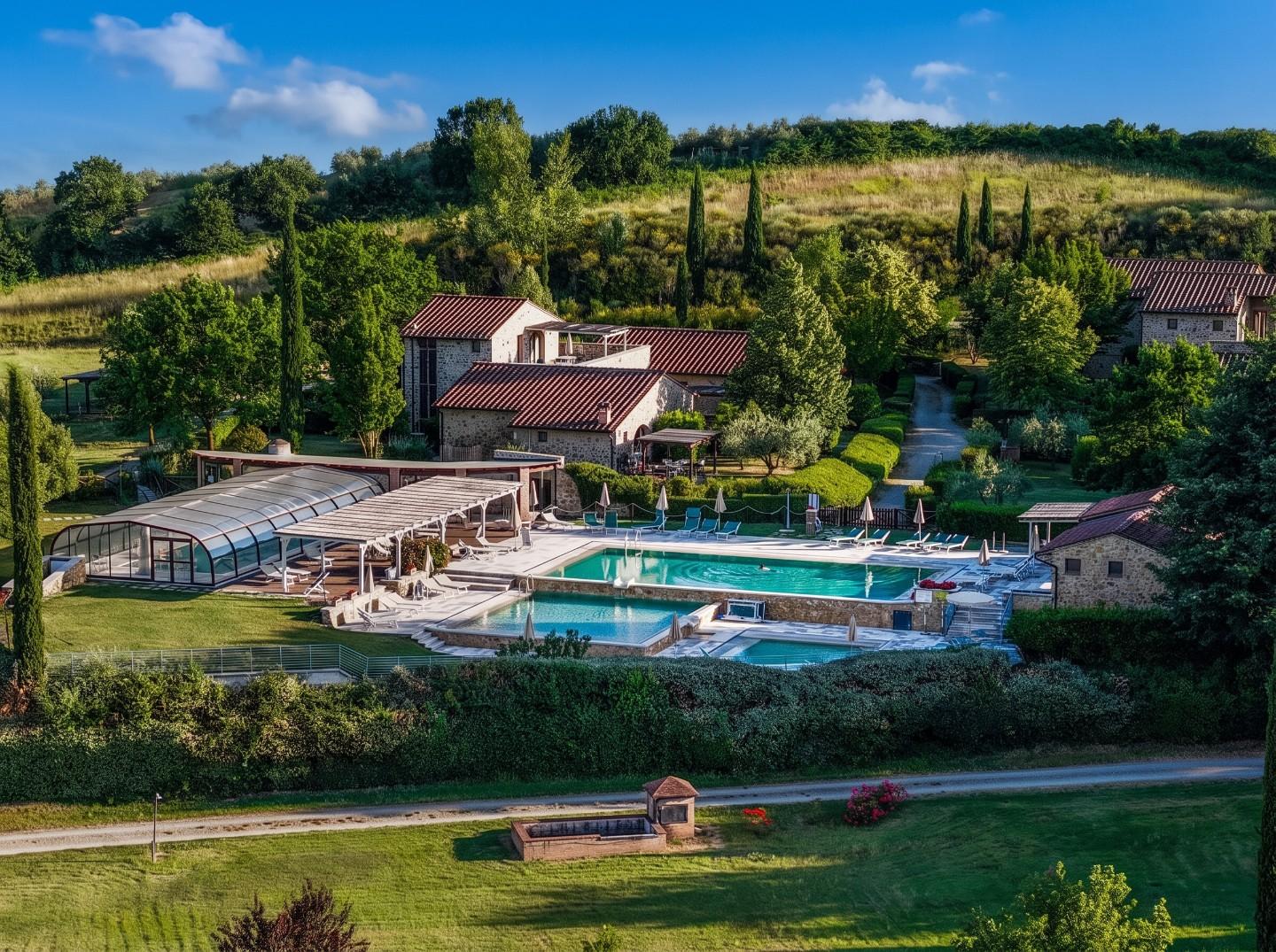 Rustico con giardino a Casole d'Elsa