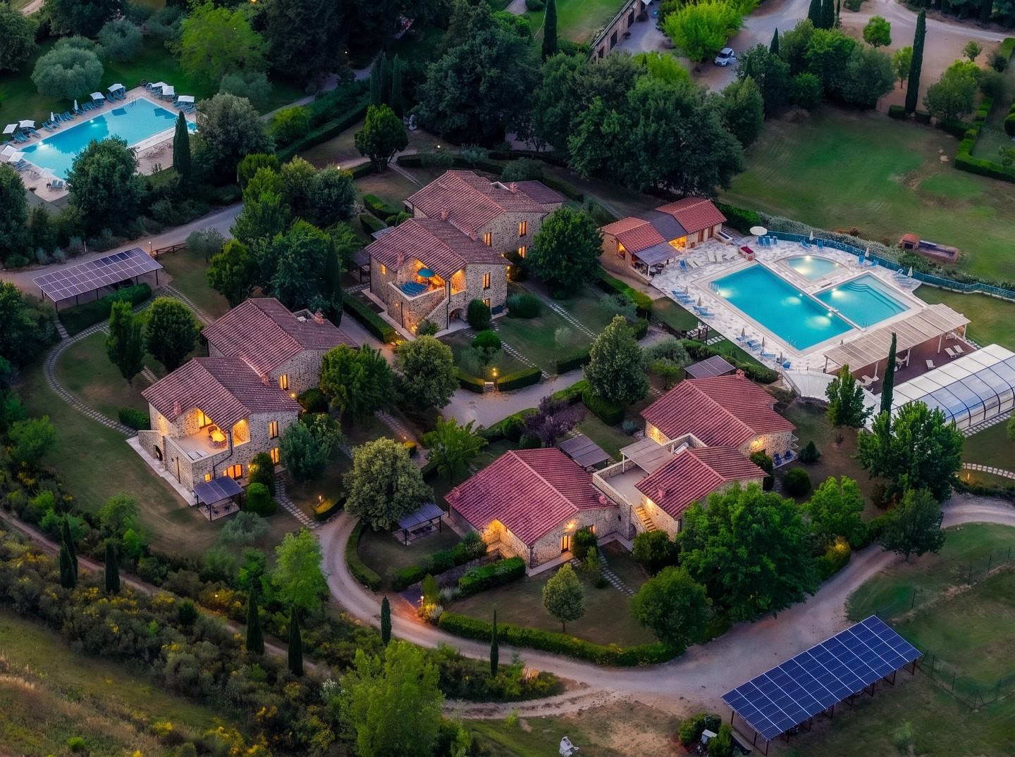 Rustico con giardino a Casole d'Elsa