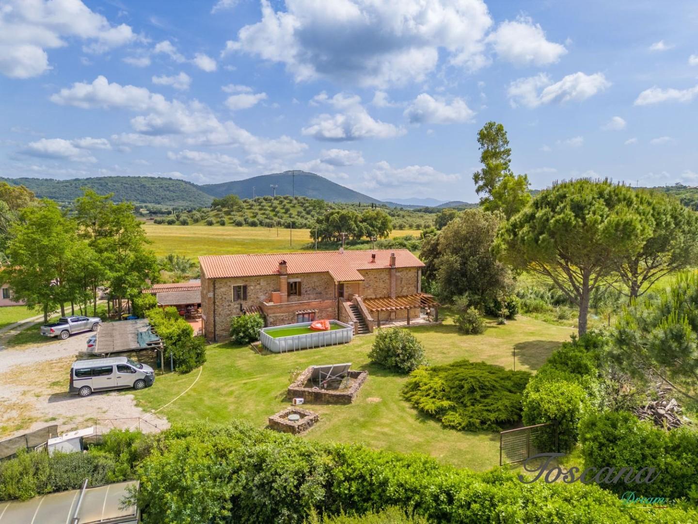Rustico con giardino a Grosseto