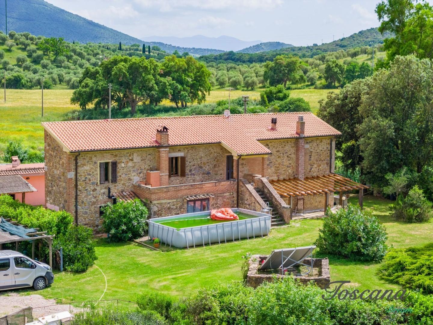 Rustico con giardino a Grosseto