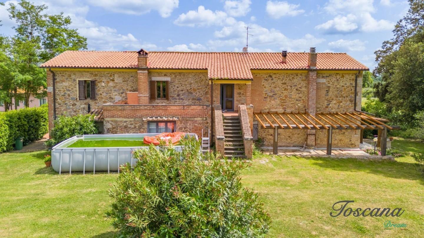 Rustico con giardino a Grosseto