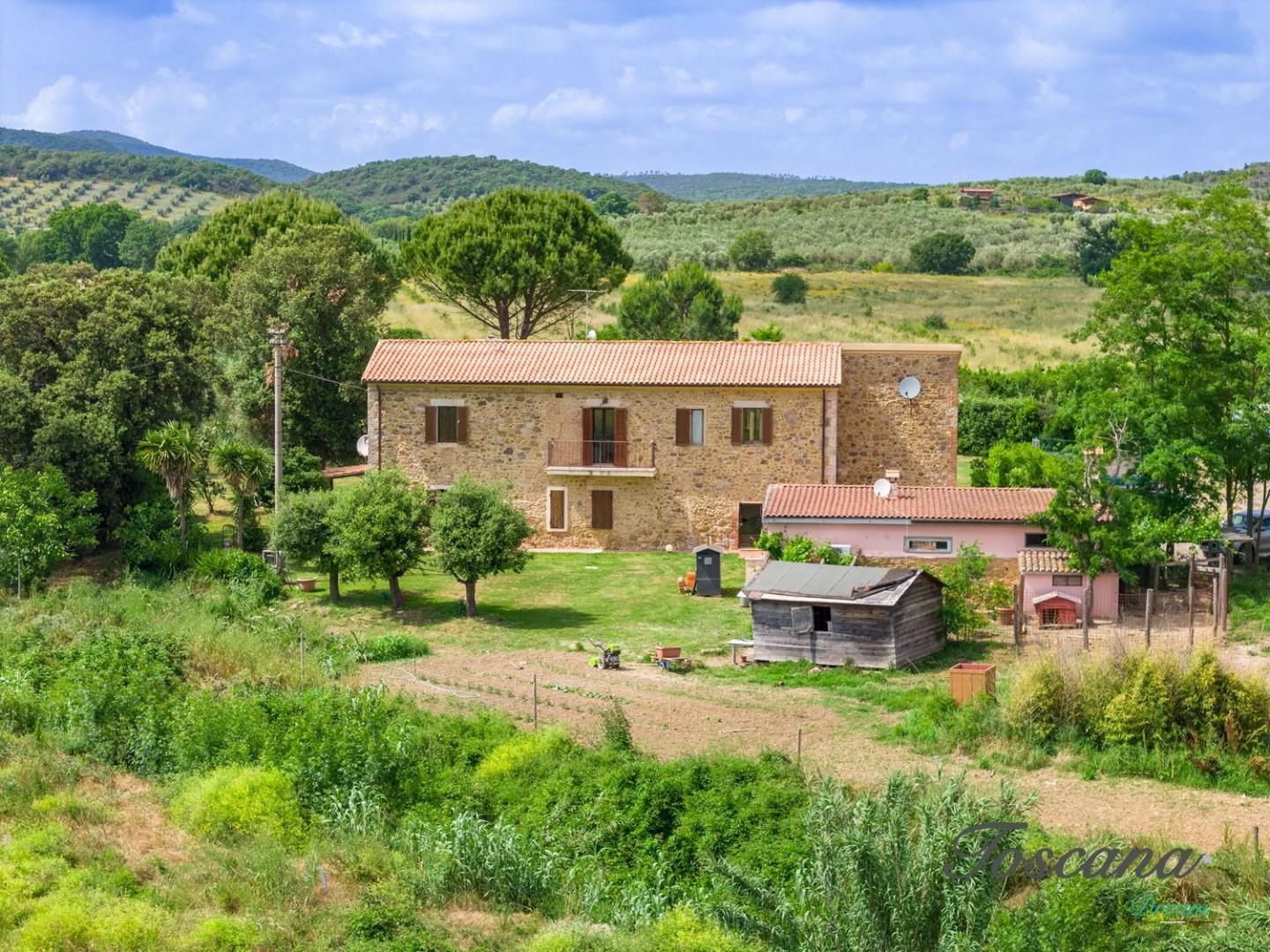 Rustico con giardino a Grosseto