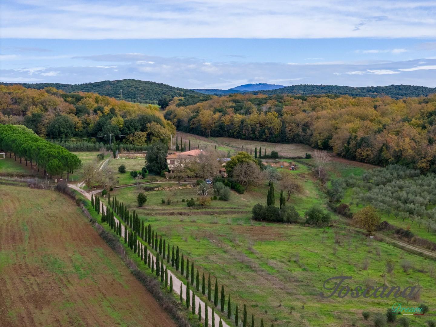 Rustico con terrazzo a Massa Marittima