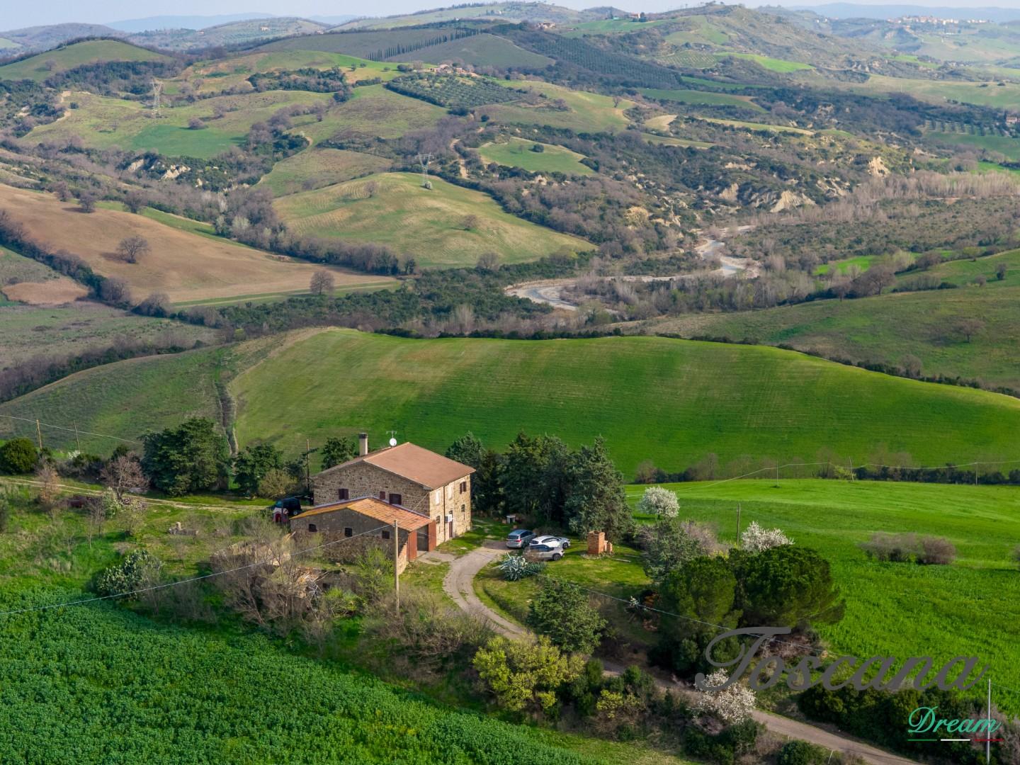 Rustico con terrazzo, Campagnatico granaione