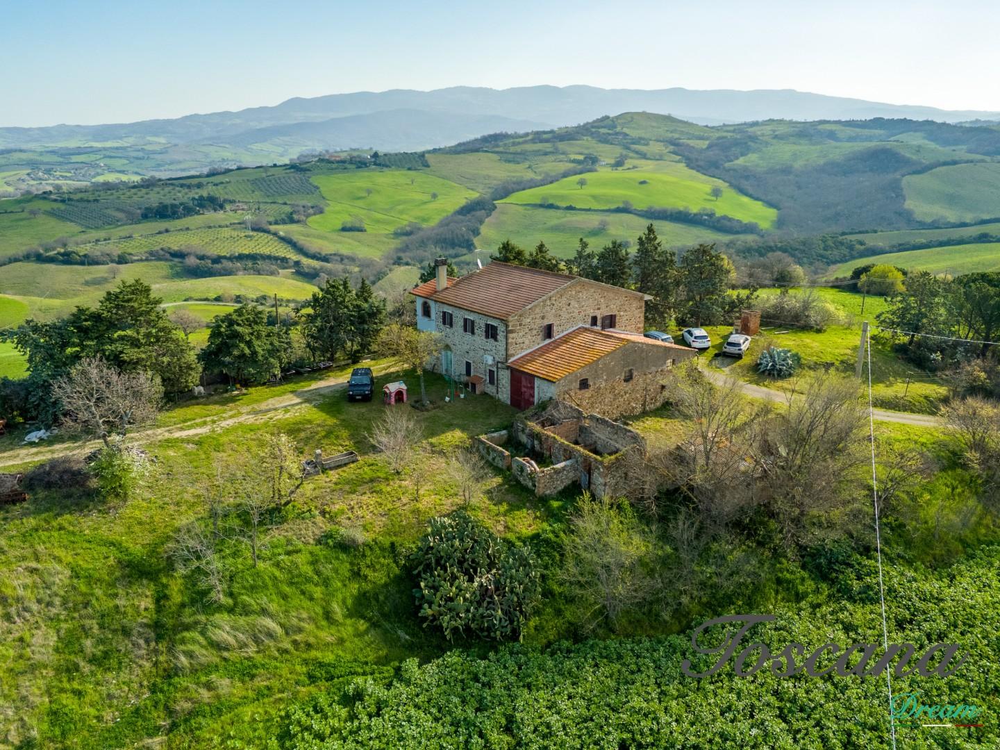 Rustico con terrazzo, Campagnatico granaione