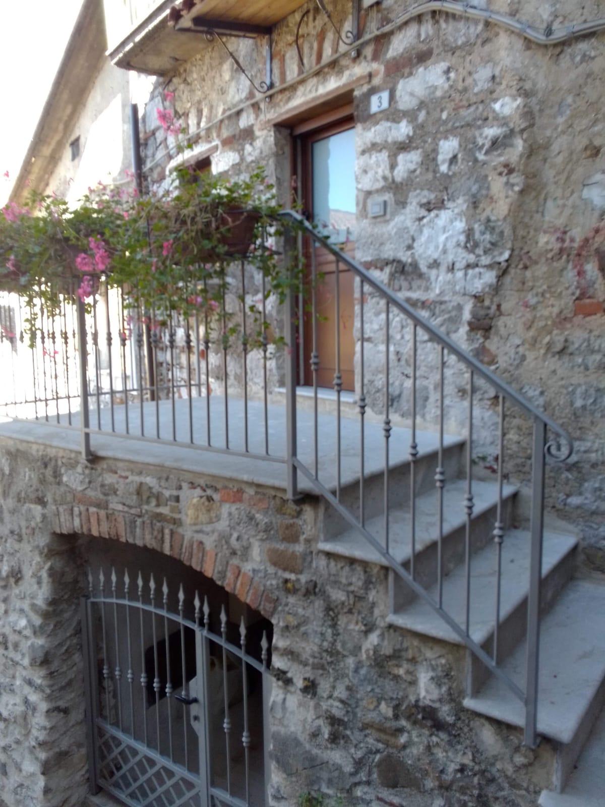 Trilocale in vendita a Caselle in Pittari