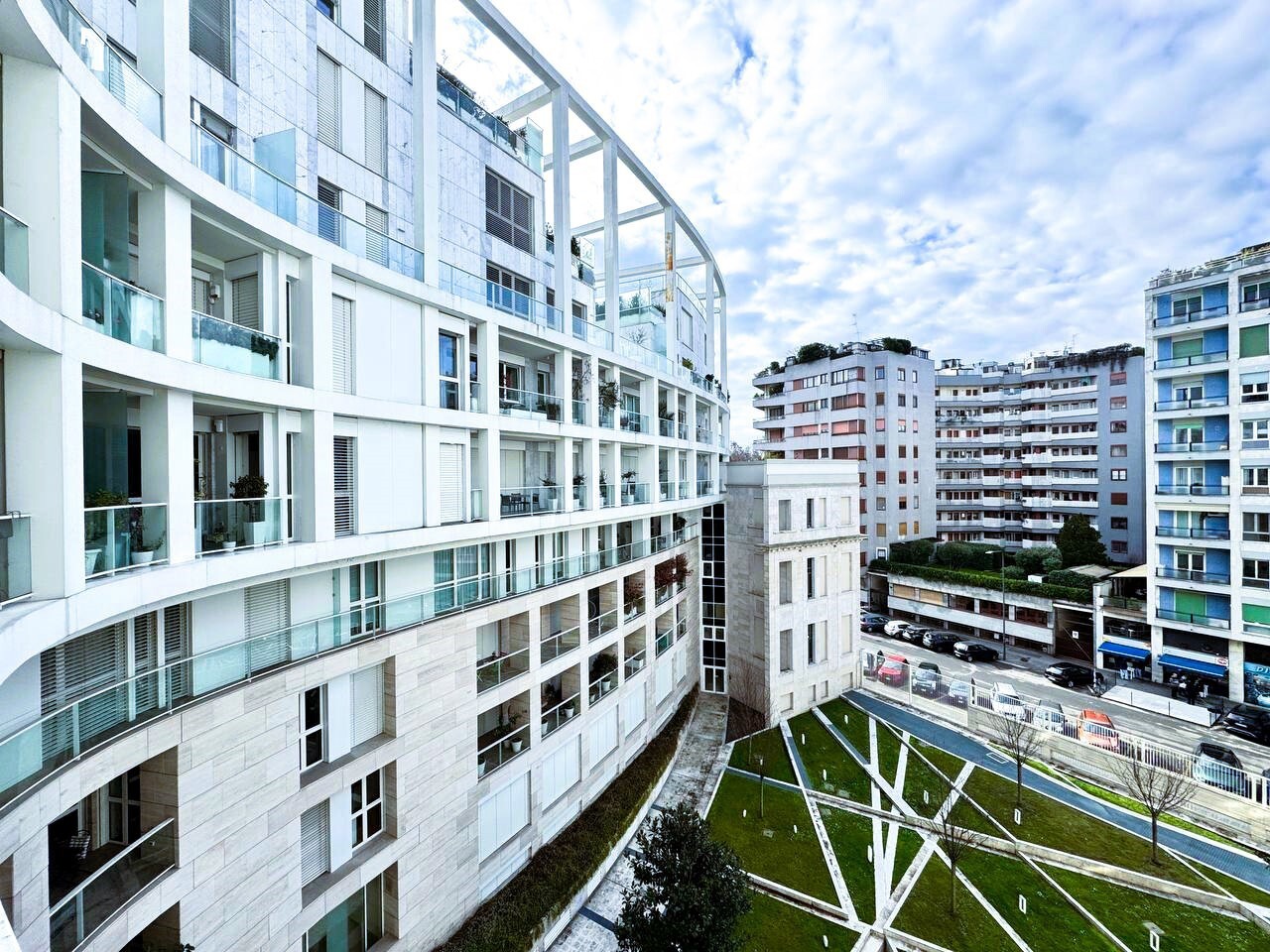 Appartamento con giardino in piazza carlo erba 6, Milano